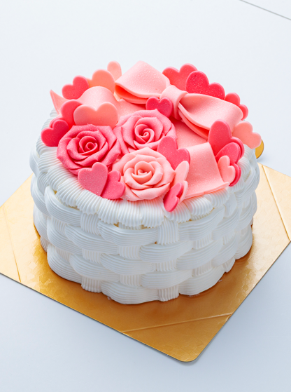 バスケット絞りのバラケーキ